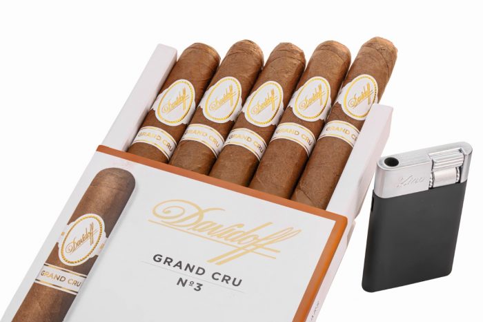 Davidoff Grand Cru No.3 Box of 5 - Image 2